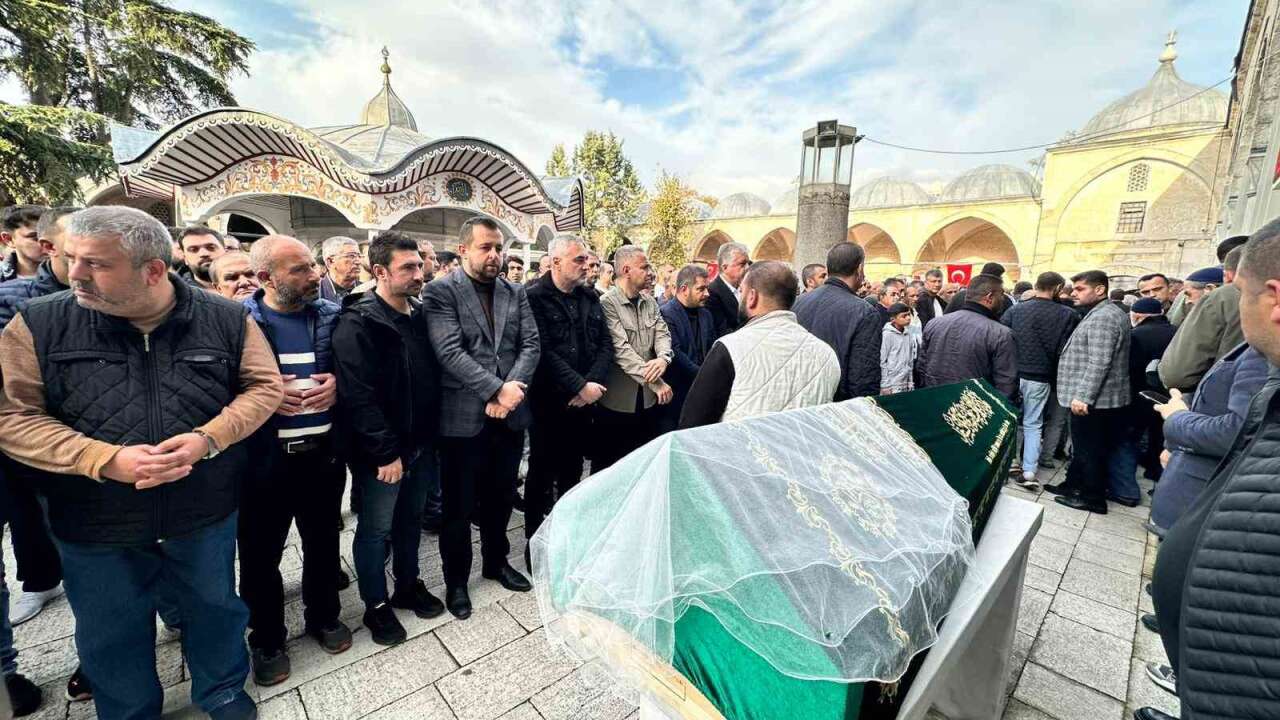 Maganda Kurşununa Kurban Giden 19 Yaşındaki Rümeysa Duvağıyla Uğurlandı