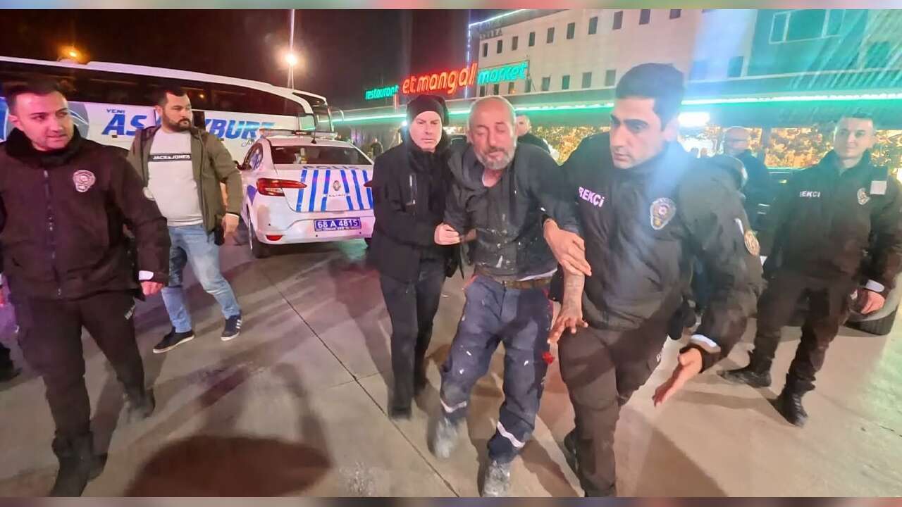 Alkollü Şahıs “Gözüm Görmüyor, Neredeyim?” Diyerek Gözaltına Alındı