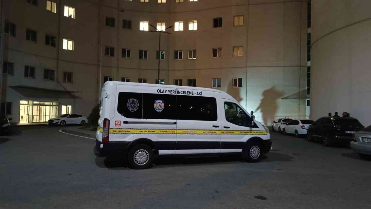 Hastanenin 5. Katından Atlayan Şahıs Hayatını Kaybetti