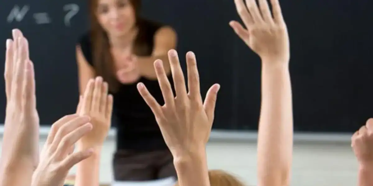 24 Kasım Öğretmenler Günü Tatil Mi? Okullar Yarın Açık mı?