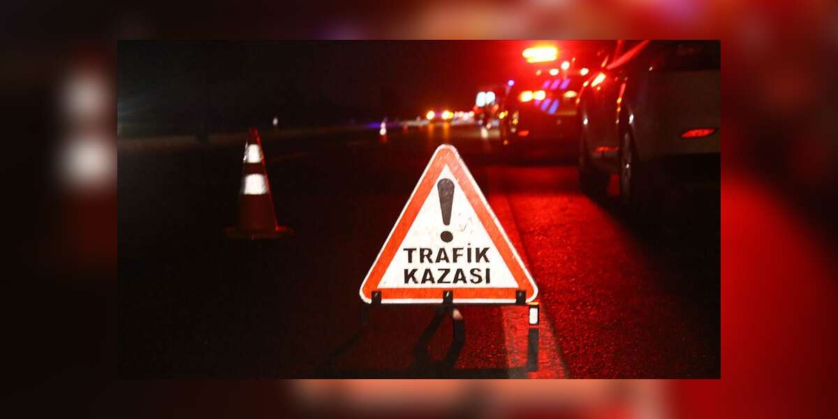 Minibüs Yolcu Otobüsüyle Çarpıştı: 1 Ölü, 13 Yaralı