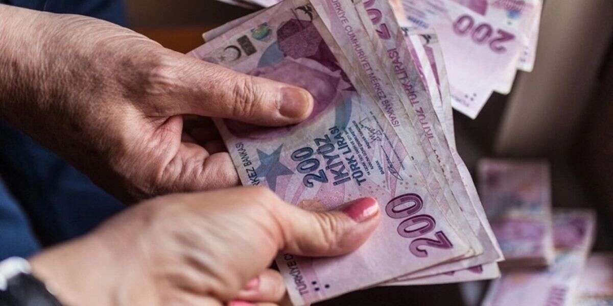 Yeni Torba Yasada Emekliye Kara Haber! Maaşınızın Bir Kısmı Kesilebilir