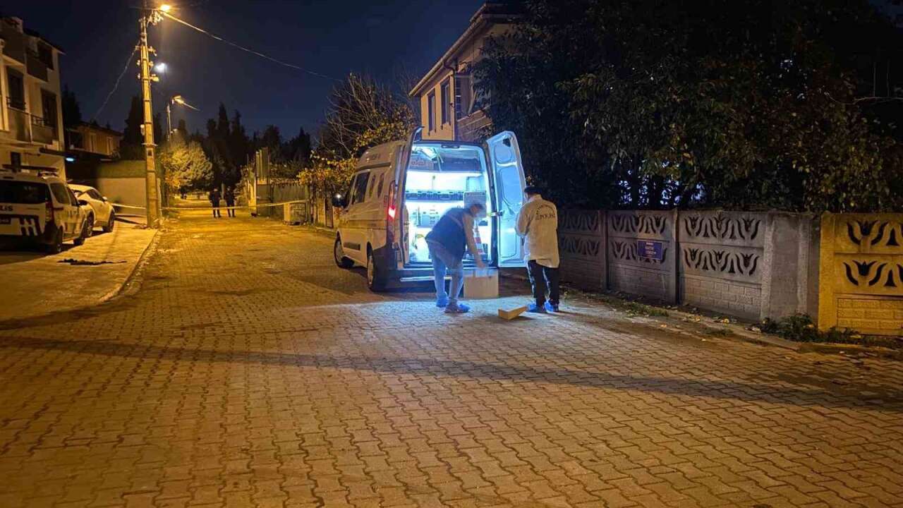 Çamaşırhanede Çıkan Bıçaklı Kavga Kanlı Bitti : 1 Ölü, 1 Yaralı