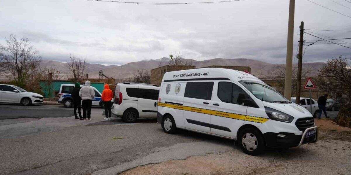 Şüpheli Ölüm! 23 Yaşındaki Genç Metruk Binada Ölü Bulundu