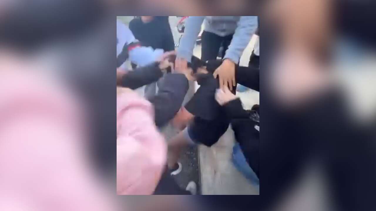 İlkokulda Akran Zorbalığı: Kız Öğrenci 11 Kişi Tarafından Darbedildi