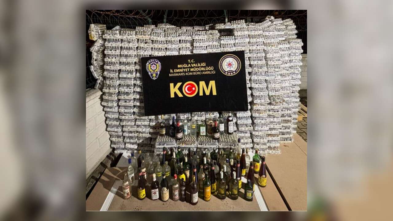 Muğla’da Otelde Kaçak Alkol Operasyonu: 4 Bin Litreden Fazla Sahte İçki Ele Geçirildi