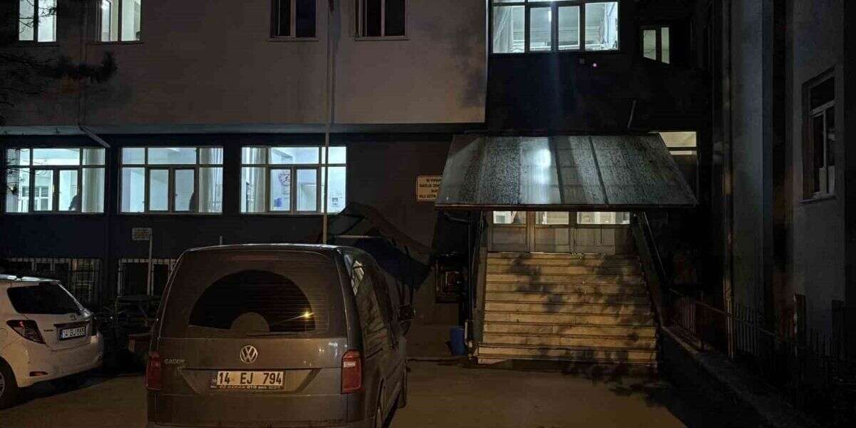 Lise Öğrencisi Tartıştığı Çocuk Tarafından Bıçaklandı