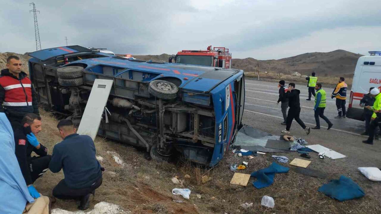 Cezaevi Nakil Aracı Devrildi: 7 Jandarma, 2 Bakanlık Personeli Yaralı
