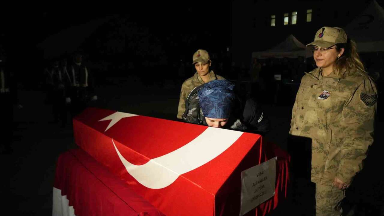 Silah Ateş Aldı: Üsteğmen Kablan Görev Başında Yaşamını Yitirdi