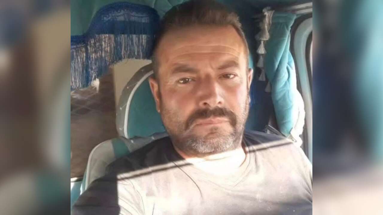 Belediye Önünde Kendini Ateşe Verdi Hayatını Kaybetti