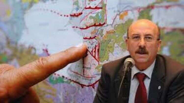 Van Depremi Sonrası Okan Tüysüz'den Önemli Uyarılar: 2011 ve 2023 Sarsıntılarını Hatırlattı