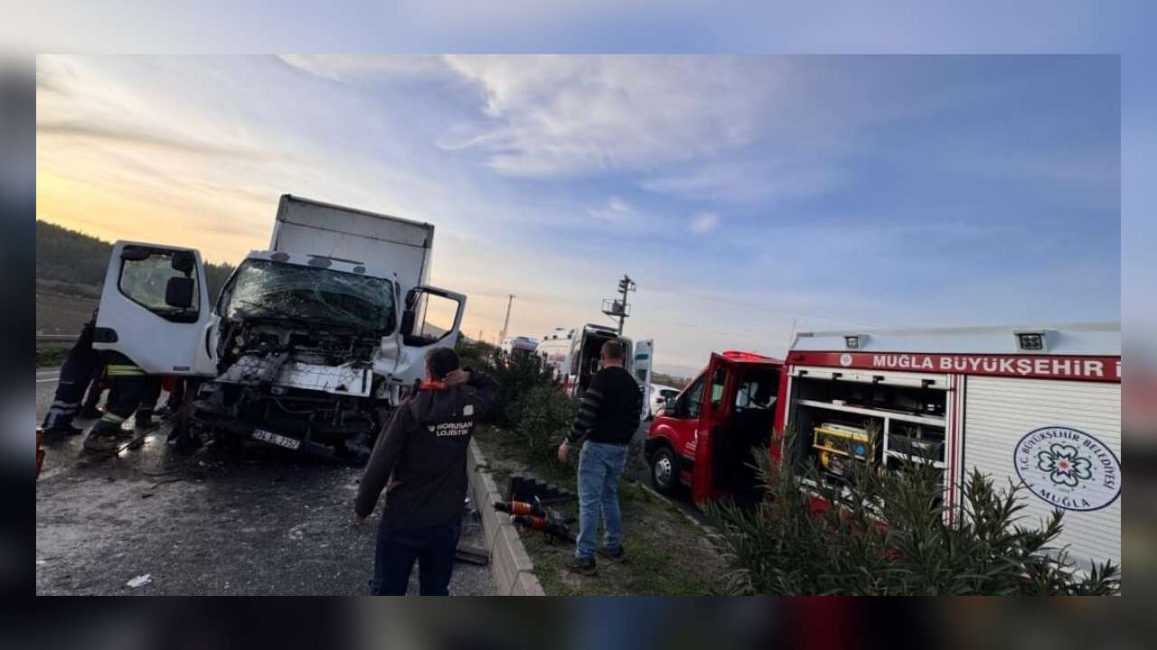 Bodrum–Milas Karayolunda Sıkışmalı Kaza: 2 Yaralı