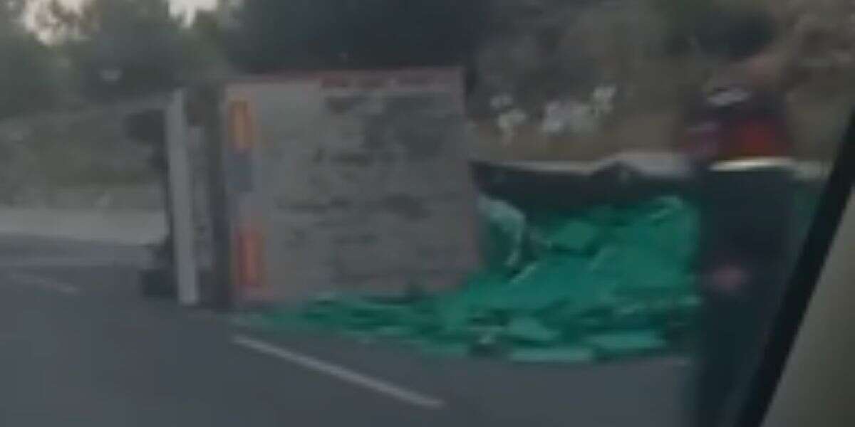 Muğla’da Kaza: Tır Devrildi