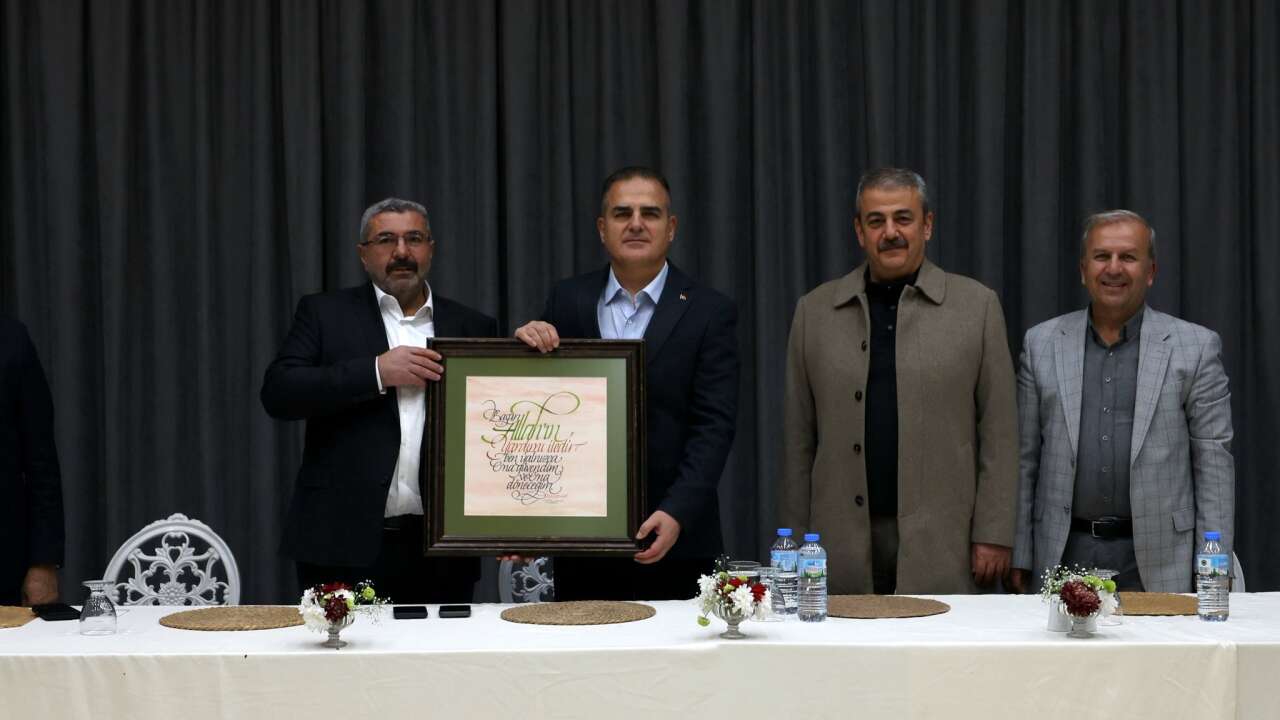 Vali Akbıyık, Mehmet Yılmaz’ın Etkinliğine Katıldı