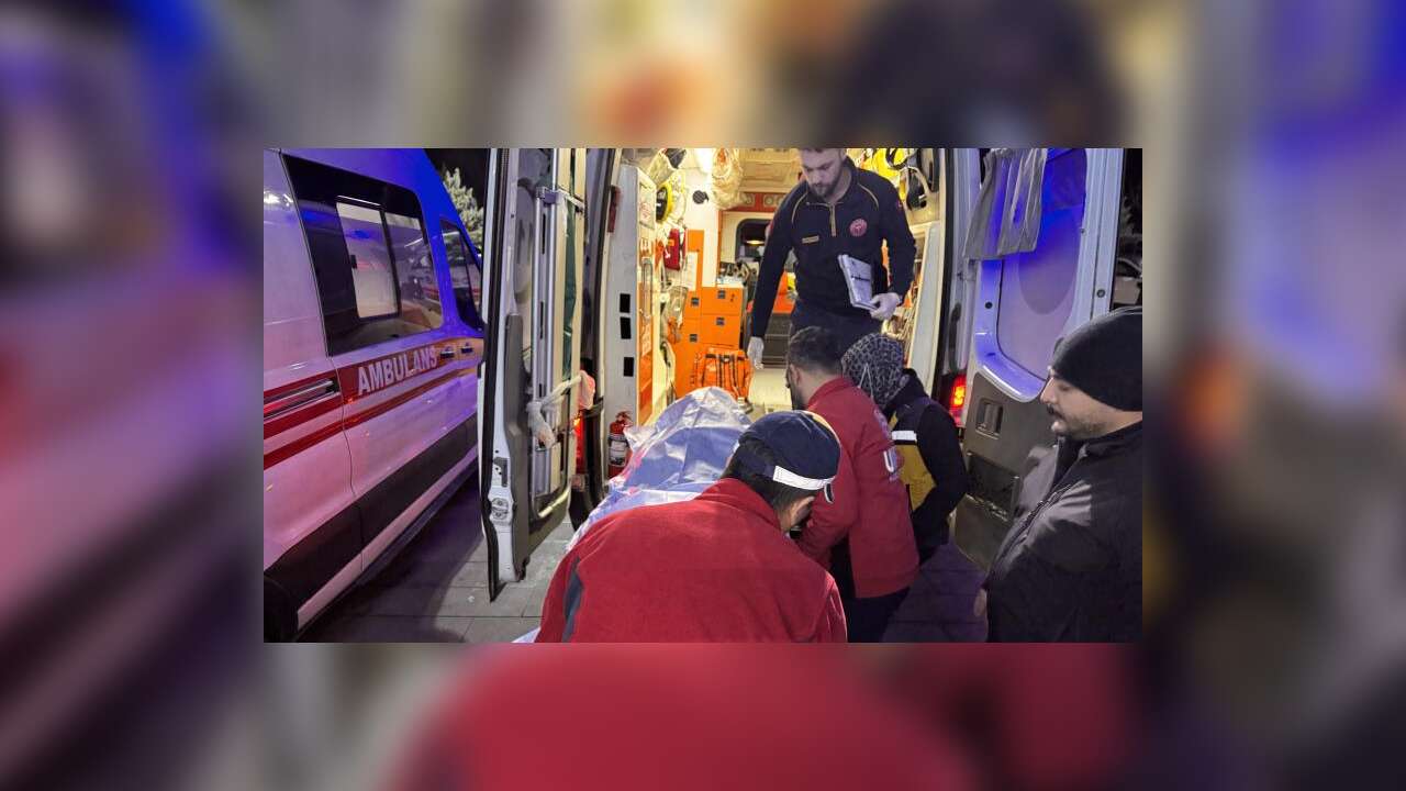 Dağda Mahsur Kalan 2 Öğrenci Helikopterle Kurtarıldı