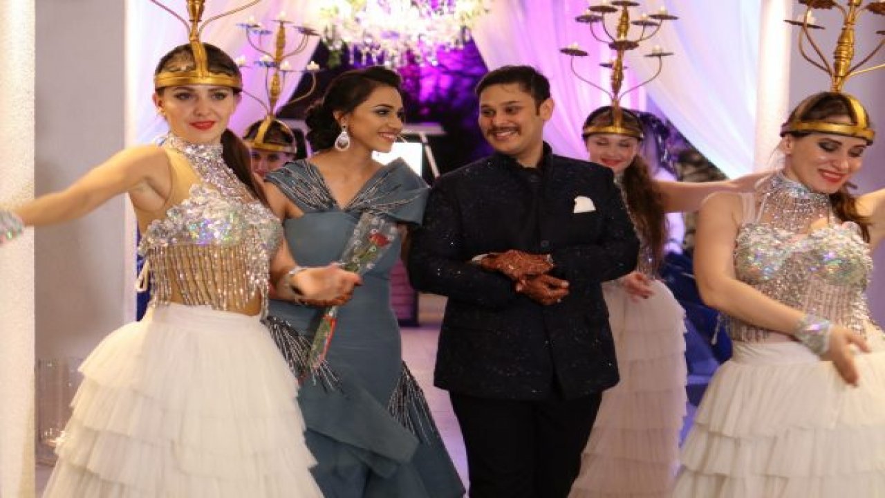 Milyon dolarlık Hint düğünü