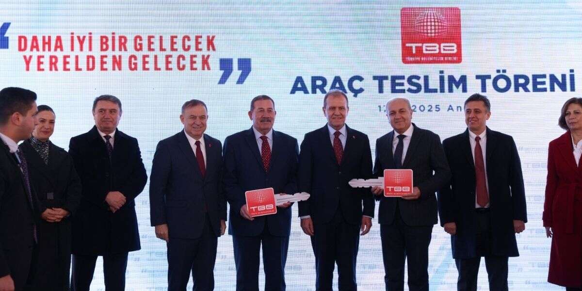 TBB’den Milas Belediyesi’ne Paletli Ekskavatör Hibesi