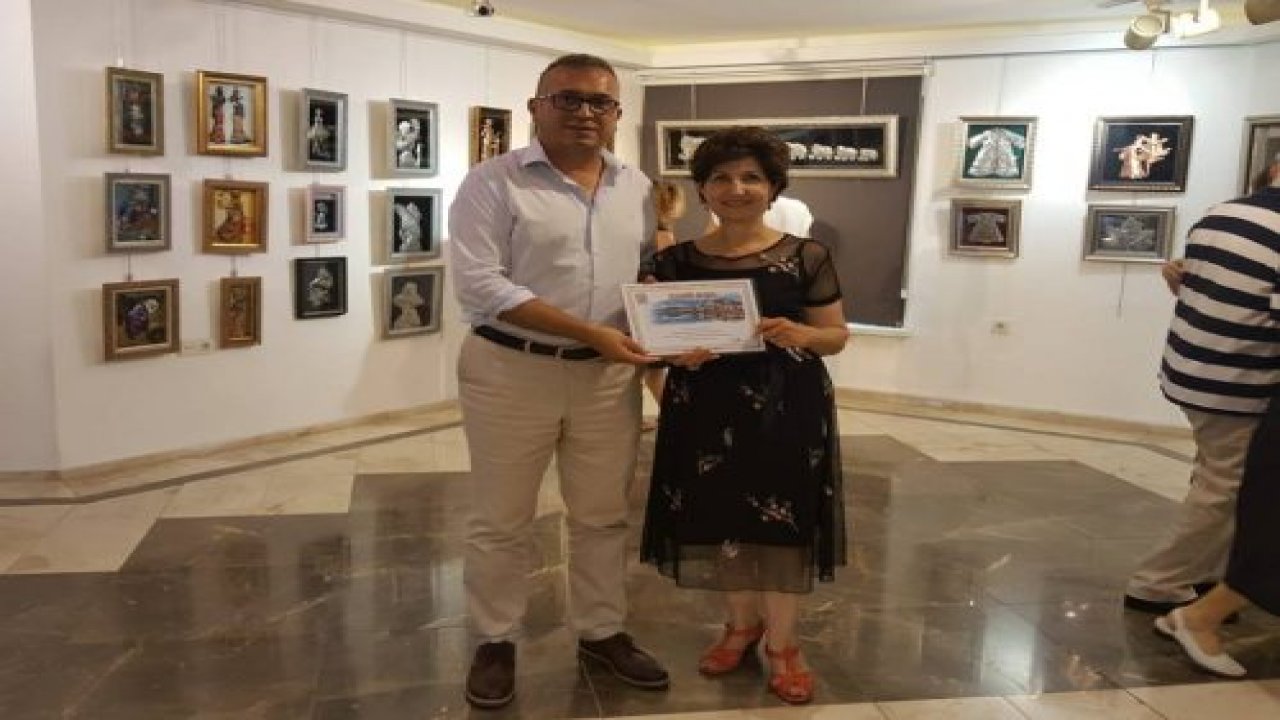 Kültür Ve Sanatevi'nde Çifte Açılış