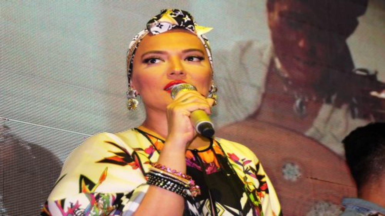 Demet Akalın'ın erkek hayranlarından şaşırtan isteği