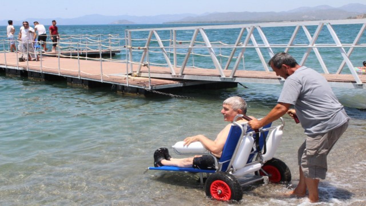 Engelliler İskelesini Ziyaret Etti