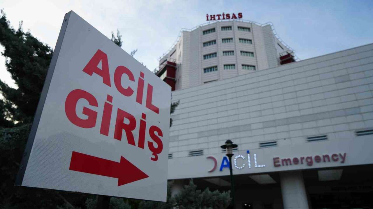 Tavuk Yediler, Hastaneye Koştular: 3 Üniversite Öğrencisi Zehirlendi