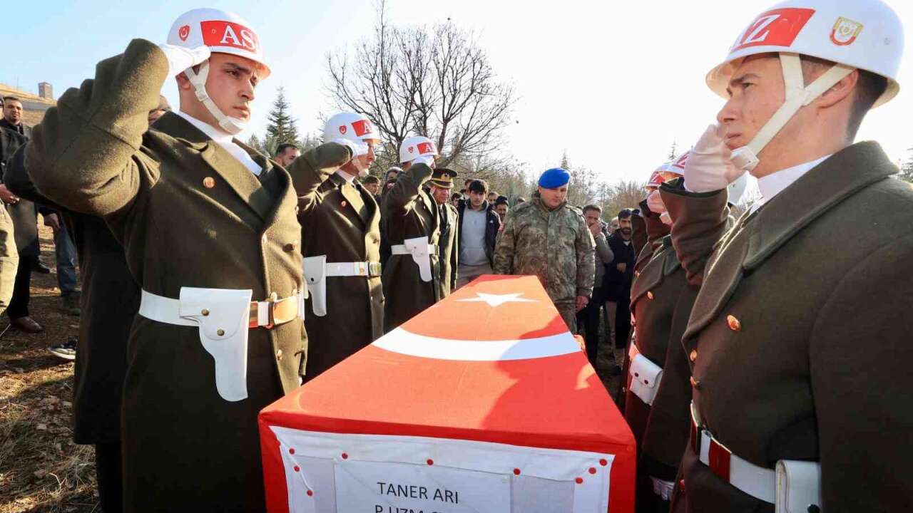 Hayatını Kaybeden Uzman Çavuş, Son Yolculuğuna Uğurlandı