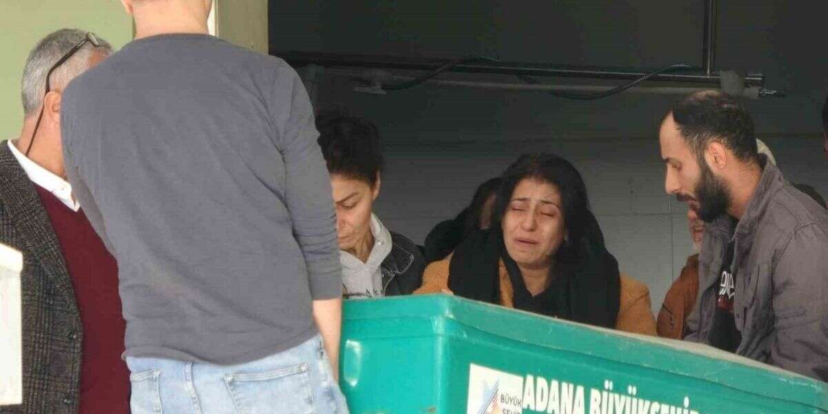 Babalarının Öldürdüğü Kardeşler Toprağa Verildi: Annenin Feryadı Yürekleri Dağladı