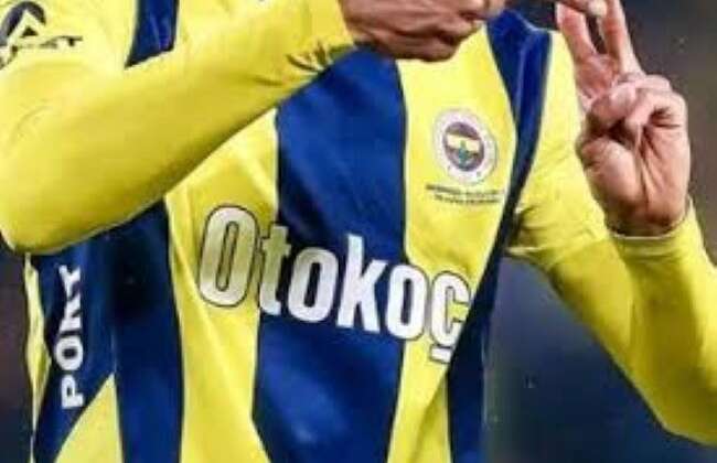 Fenerbahçe’nin “Kendine Takım Bul” Dediği Oyuncuya İki Kulüp Talip Oldu
