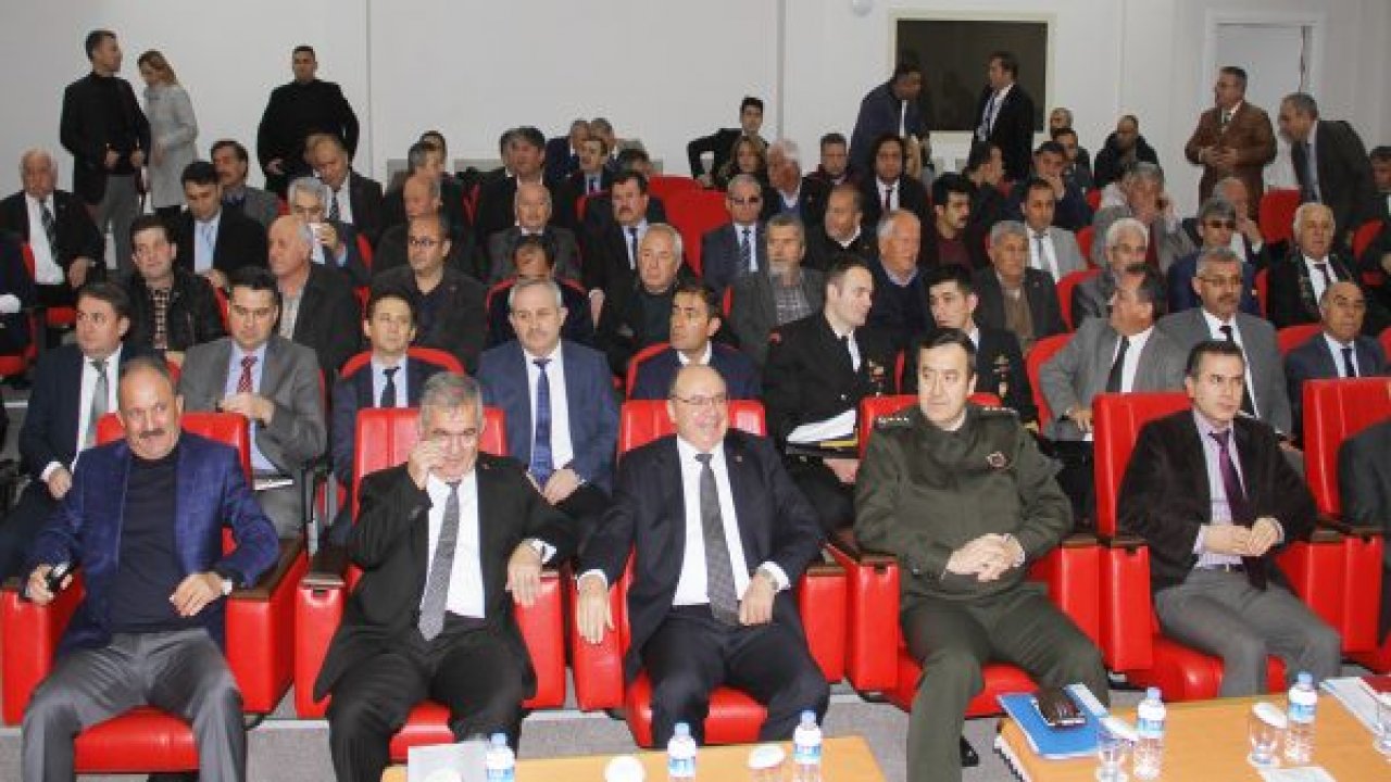 Çiçek Fethiye’de muhtarlarla toplantı yaptı