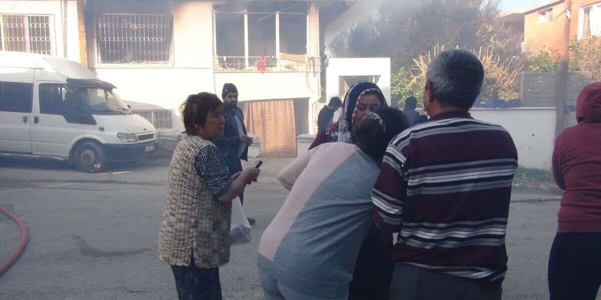 Anne Markete Gitti, 2 Çocuk Çıkan Yangında Can Verdi