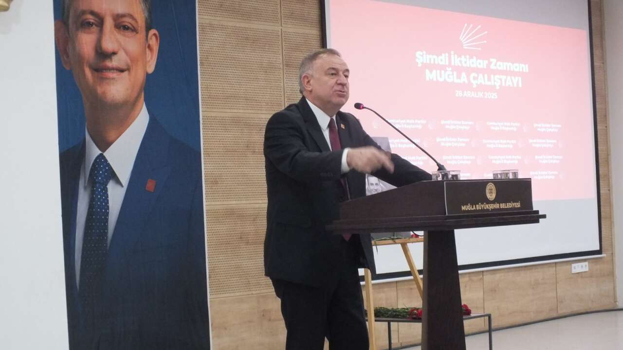 Genel Başkan Yardımcısı Zeybek Muğla’da Konuştu: “Sorunu Sosyal Medyada Değil Sahada Çözün”