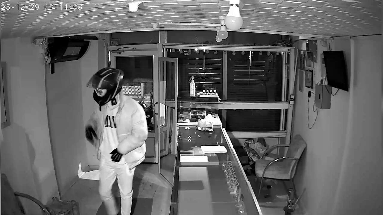 Kuyumcu Soygununda Şoke Eden Detay: Çalınan Altınlarla Lüks Otomobil Aldılar