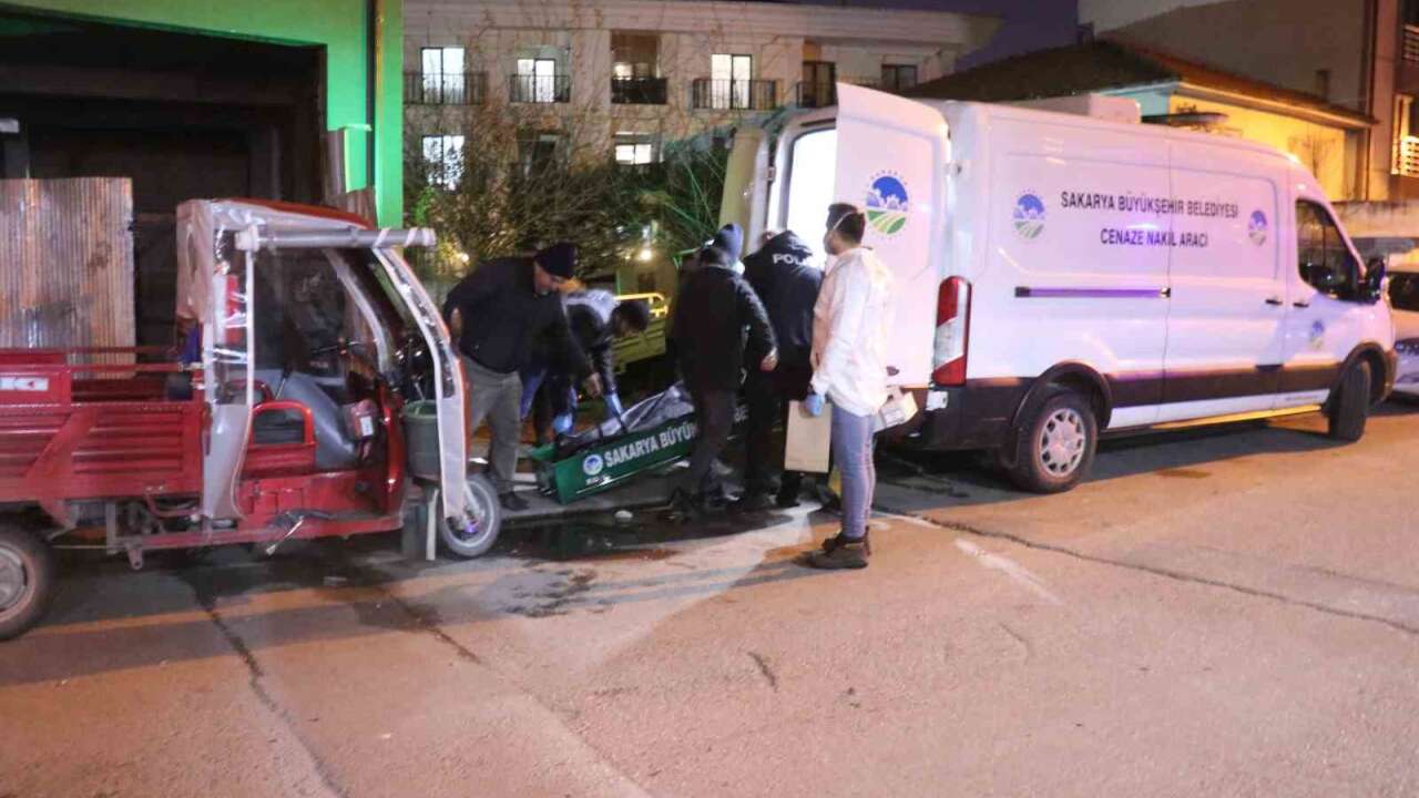 İnşaat Sahasında Kimliği Belirsiz Erkek Ölü Bulundu