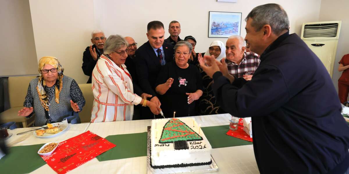 Muğla Valisi Akbıyık’tan Huzurevi Sakinlerine Yeni Yıl Ziyareti