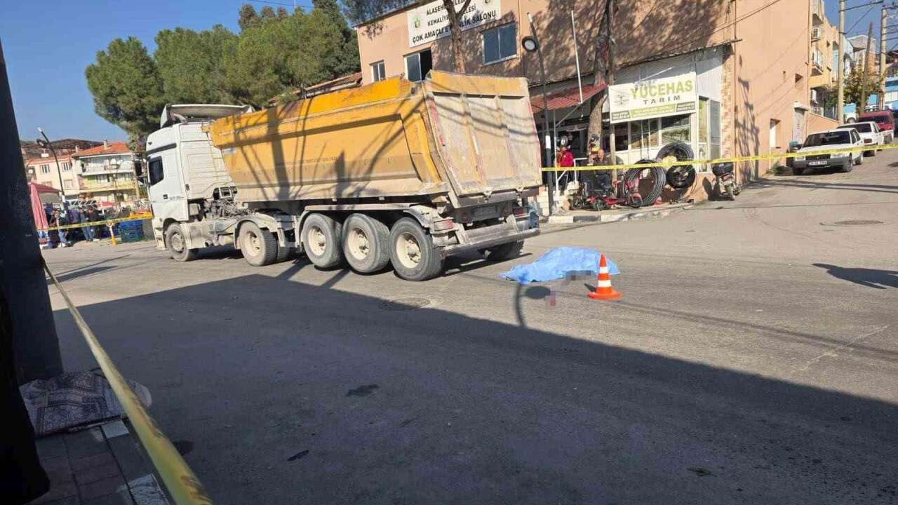 Baba ile Oğul 22 Gün Arayla Trafik Kazasında Hayatını Kaybetti