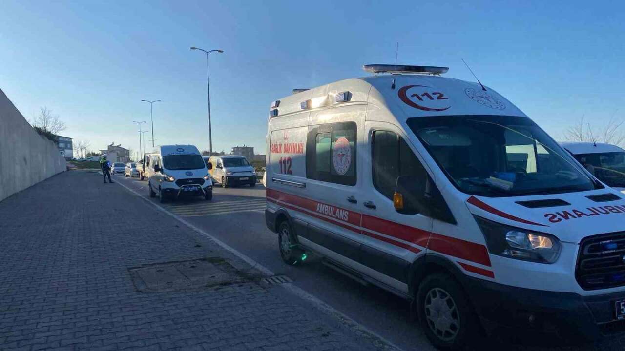 Direksiyon Başında Kalp Krizi Geçirdi: Hastaneye Kaldırıldı