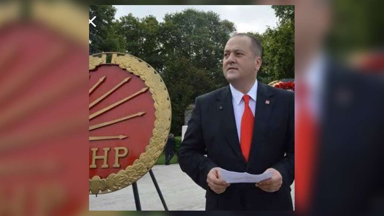 Eski Chp İlçe Başkanı Ofisinde Ölü Bulundu