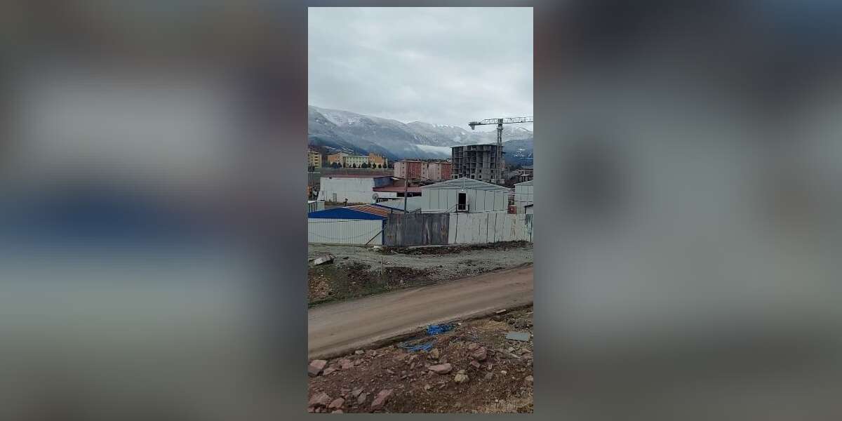 Evli ve 6 Çocuk Babası İşçi 6. Kattan Düşerek Hayatını Kaybetti