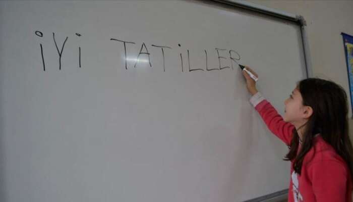 Yarıyıl Tatili Başlıyor: Karne Zili 16 Ocak’ta Çalacak