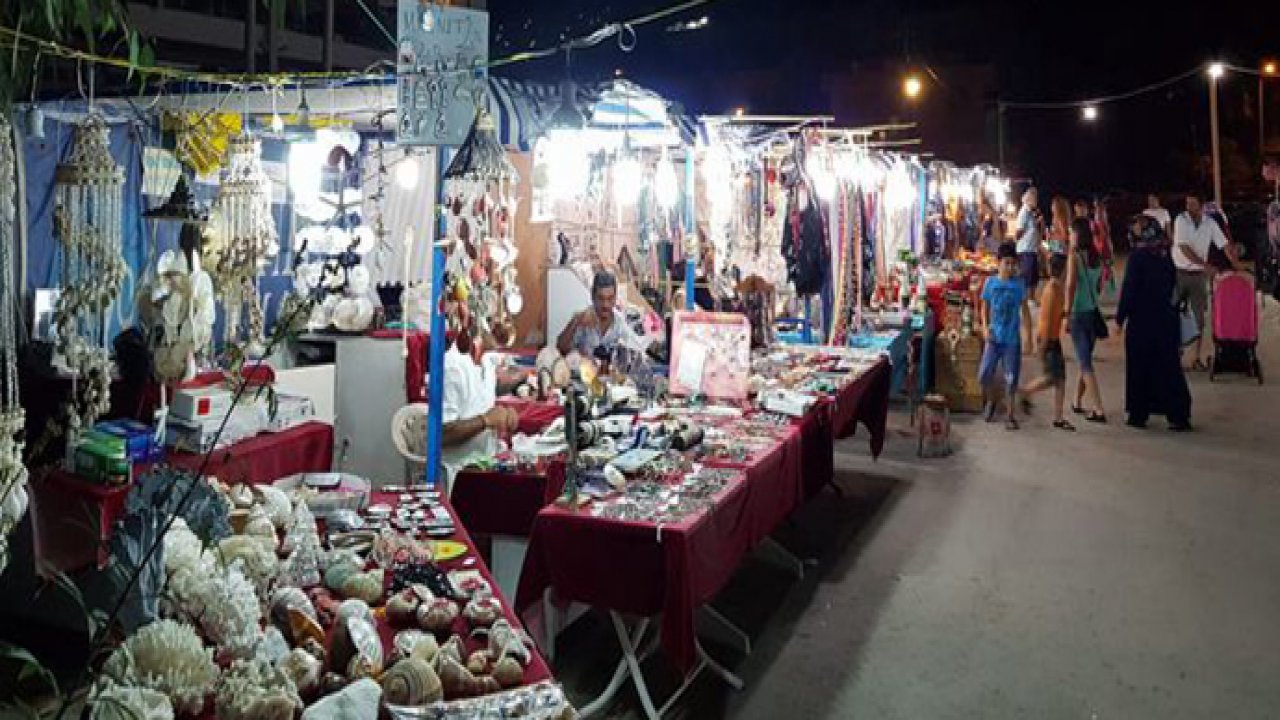 Güllük’te Yeni Hanımeli Pazarı