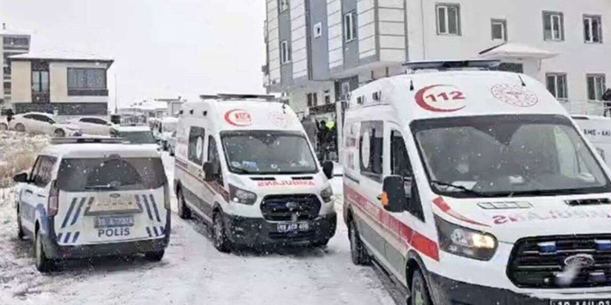 Yakınları Haber Alamıyordu: Yaşlı Çift Evinde S*lahla Vurulmuş Halde Ölü Bulundu