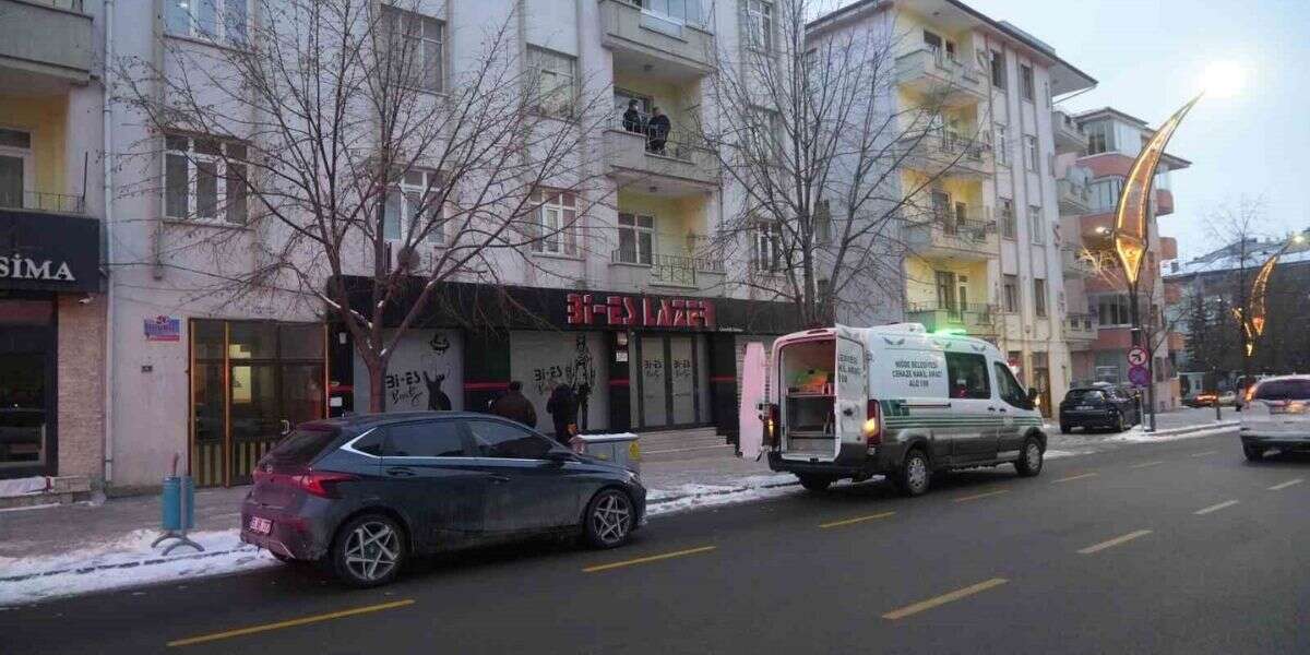 Yakınlarının Haber Alamadığı Şahıs Evinde Ölü Olarak Bulundu