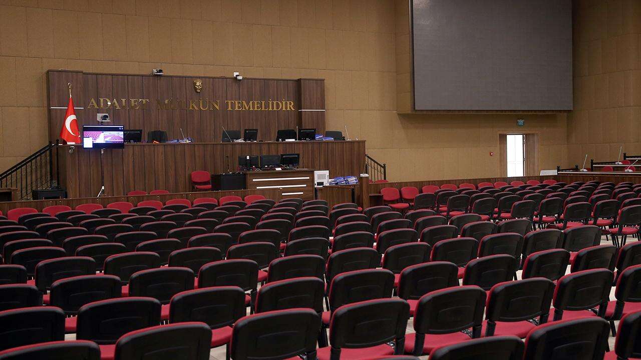 Eski Belediye Başkanına Hapis Cezası