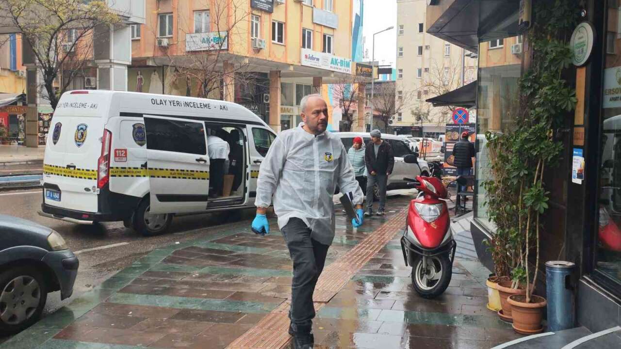 Dün Giriş Yaptığı Apart Otel Odasında Ölü Bulundu