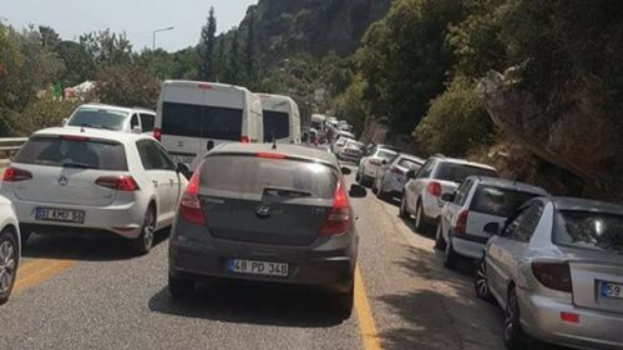 Ölüdeniz’de trafik felç