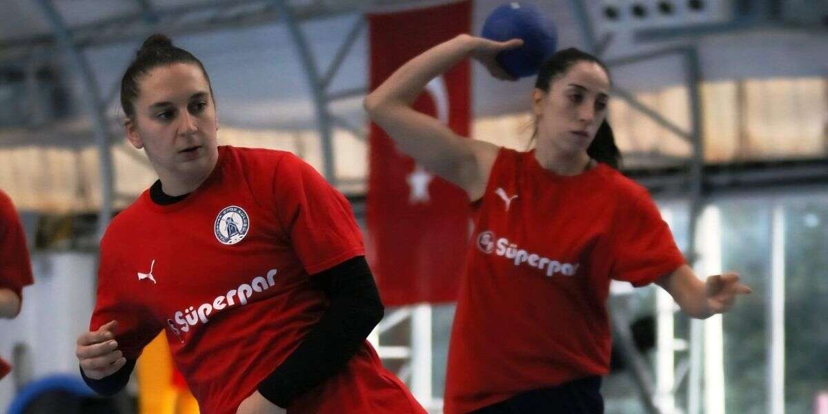 THF Kadınlar Süper Ligi’nde Armada Praxis Yalıkavakspor’u Bodrum’da Yoğun Fikstür Bekliyor