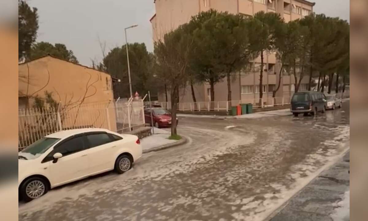 Menteşe’de Gök Delindi: Fırtına ve Dolu Hayatı Felç Etti