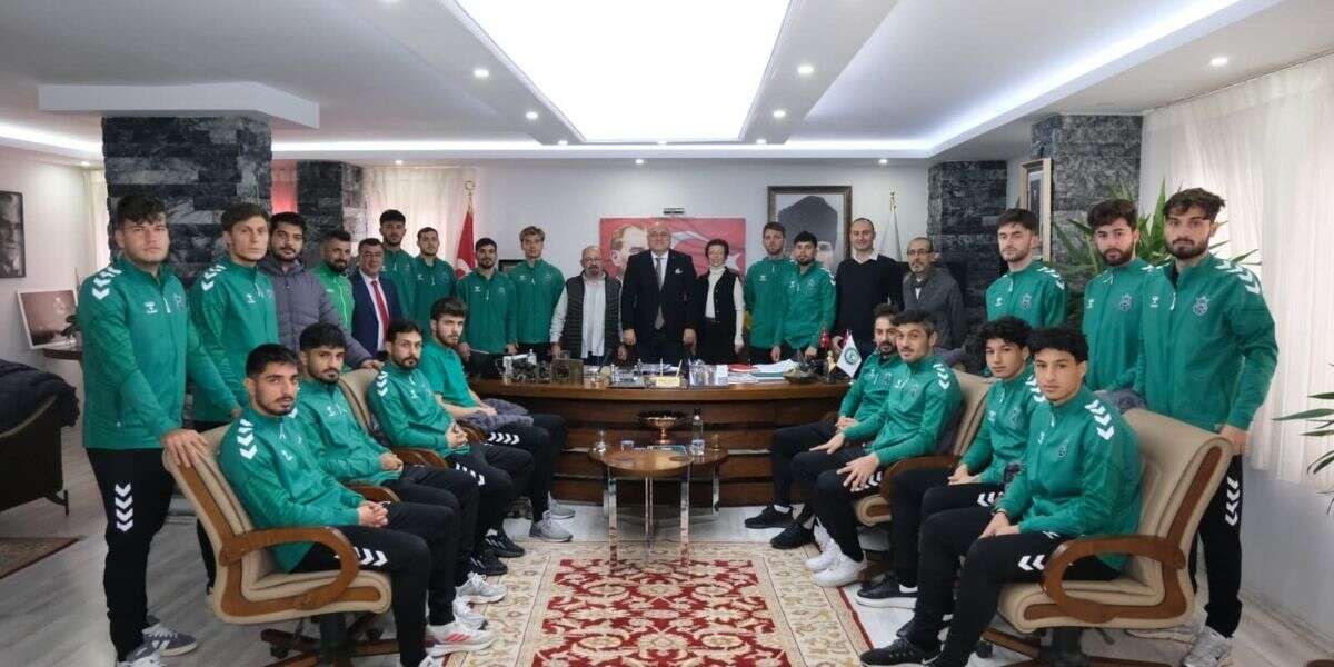 Yatağanspor Yeni Transferleriyle Başkan Günay’la Bir Araya Geldi