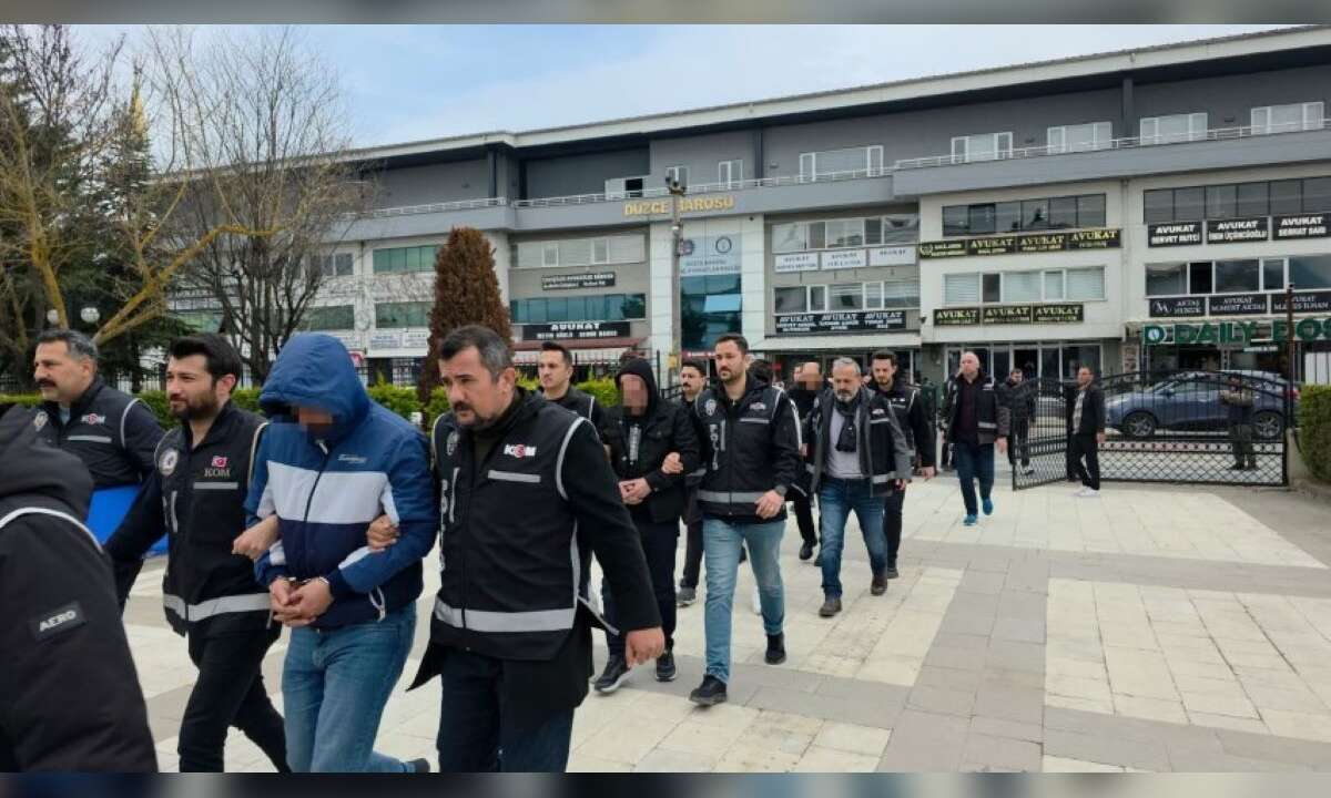 Milyonluk Arazi Dolandırıcılığı Tapu Memurunun Dikkatiyle Önledi