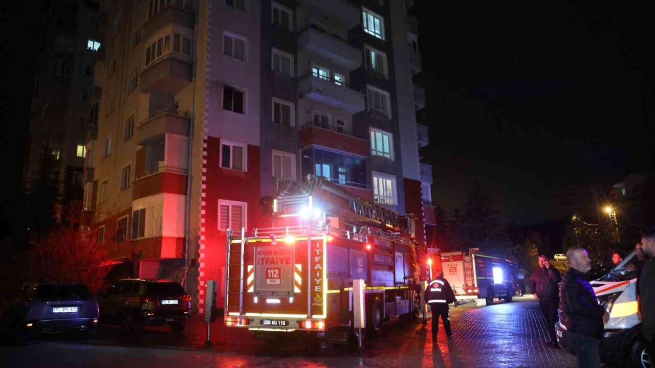 Tüpten Tüpe Gaz Dolumu Yaparken Evi Yaktı